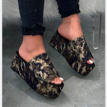 Women's Shoes Summer New Large Size Women's Shoes Style Camouflage Thick Bottom Platform Heel Sandals Women_voghion.com