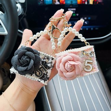 New Camellia Pendant Small Style Fashion Bag Model Exquisite Car Keychain_voghion.com