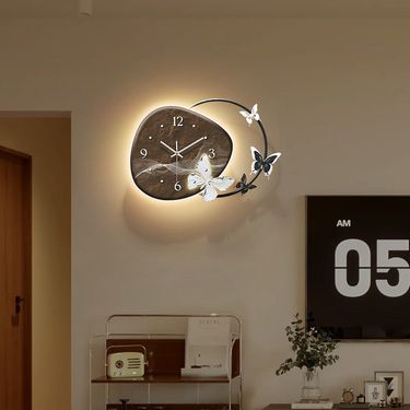 Modern Minimalist 2025 New Model Hanging Living Room Background Wall High-end Elegant Artistic Clock_voghion.com