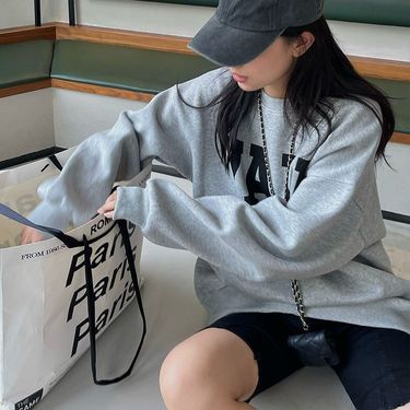 Super Popular CEC Light Gray Crew Neck Sweatshirt For Women, Autumn And Winter Fleece Lined Thickened Lazy Letter Print_voghion.com