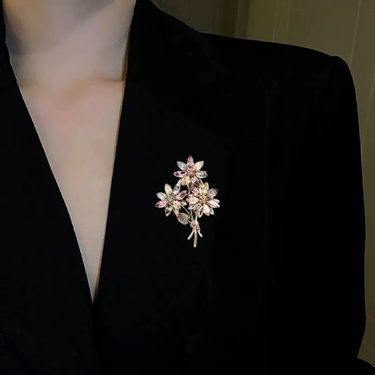 Luxury Flower Brooch Suit High-end Accessories Design Corsage Clothes Temperament Pin Exquisite Jewelry_voghion.com