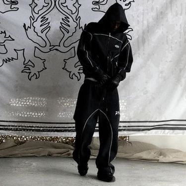 Men's Oversized Hooded Sweatshirt - Anime Graphic Print, Streetwear Pullover With Pockets (Black/Gray, S-XL)_voghion.com