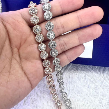 Charming And Dazzg Roman Round Button Full Dia Bracelet_voghion.com