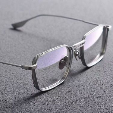 Japanese Retro Pure Titanium Eyeglasses For Myopia Men Ultra-light Square Frame Adjustable Number Of Discolored Myopia Glasses For Men_voghion.com