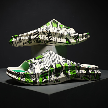 Letter printing fashion word slippers outdoor casual sandals stepping on feces feeling two-color soft thick bottom men's shoes summer non-slip_voghion.com