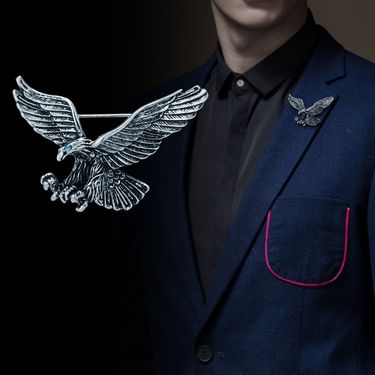 New retro fashion eagle brooch popular animal pin creative versatile clothing accessories_voghion.com