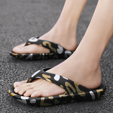 2022 Men's Flip Flops Fashion Outdoor Home Bathroom Slippers Women's Lightweight Breathable Beach Sandals Manufacturers Wholesale_voghion.com