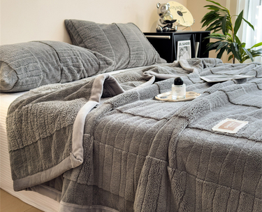 Cross-Border Foreign Trade Hot-Selling Solid Color Milk Thickened Double-Sided Velvet Throw Office Nap Air Conditioning_voghion.com