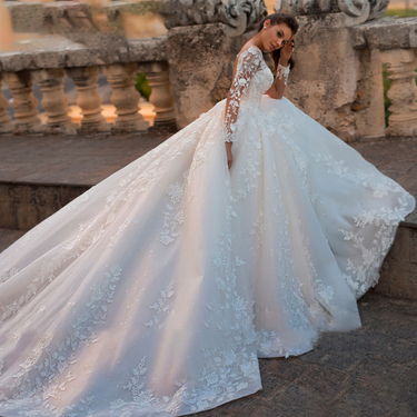 Women’s Clothing wedding dress V neck new large tail wedding dress retro sexy tulle long sleeved wedding dress_voghion.com