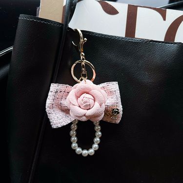 Personalized Pearl Chain Small Fragrance Bow Camellia Creative Exquisite Car Keychain Bag Pendant For Women_voghion.com