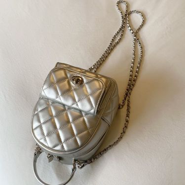 Spring And Summer Small Aroma Style Shoulders Small Backpack 2025 New Diamond Chain Shoulder Crossbody Bag Fashionable Versatile Leisure Daily_voghion.com