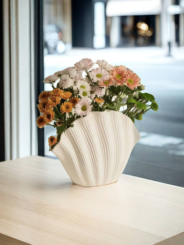 1pc White Ceramic Shell Shape Vase Is Suitable For Mediterranean Style Design Scene Ornaments Flower Arrangement Vase_voghion.com