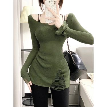 Lazy atmosphere, Korean style spicy girl sexy slim fit, waist cinching design, off shoulder knitted long sleeved top,_voghion.com