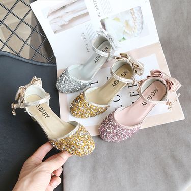 Korean version of children's 2023 summer sandals princess shoes crystal high heels little girl student runway shoe trend_voghion.com