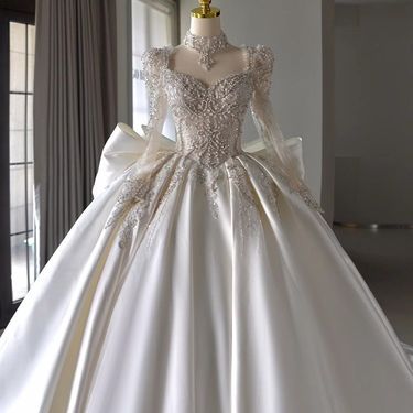 Women's Clothing Elegant French Satin Wedding Dress With Vintage Embroidery – Princess Ball Gown With Long Train & Deep V-Neck For Bride_voghion.com