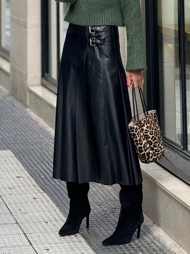 Elegant And Stylish Women's A-line Pleated PU Leather Midi Skirt With A Full Hem And Fitted Waist, New Style For 2025._voghion.com