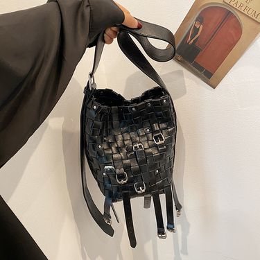 Women's Bucket Bag Vintage Woven Bag Hollowed Bucket Rivets Shoulder Crossbody Bag_voghion.com