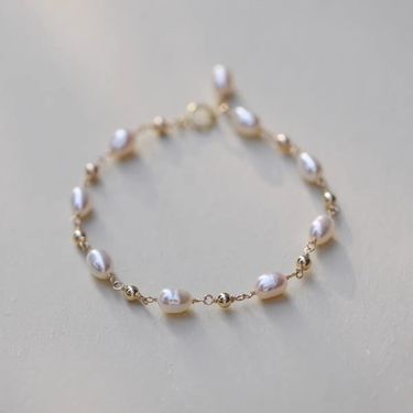 Fairy Temperament Small Rice Pearl Light Luxury Exquisite Fashion Commuting Niche Design French Style Women's Bracelet_voghion.com