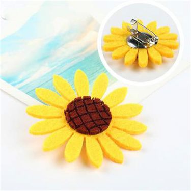 Korean personality versatile female sunflower brooch, safety pin, anti glare buckle, accessory simple collar pin_viptrois.com