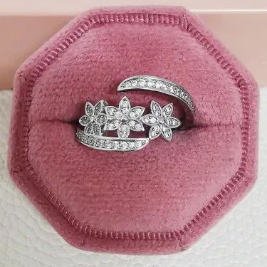 Designer Fashion Lily Flower Design Diamond Ring Classic Zircon Silver Plated Rings Free Size Woman Commute Jewelry_voghion.com
