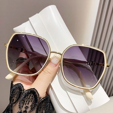 Internet celebrity versatile women's UV resistant frame glasses, large face slimming, polarized sunglasses, high-end_voghion.com