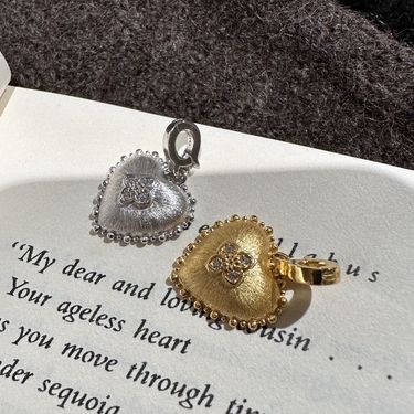 S925 Sterling Silver Medieval Love Pendant French Light Luxury Simple Fashion Niche Design Vintage Brushed Pendant_voghion.com