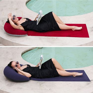 New Inflatable Outdoor Beach Picnic Moisture-Proof Sunbathing Mat With Pillow Flocked Material Bed_voghion.com