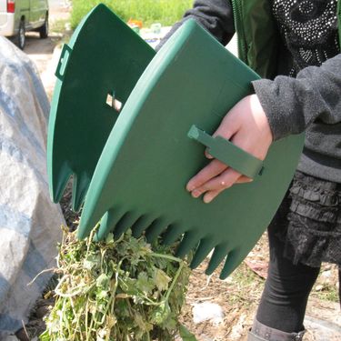 1 Pair Leaf Hand Rakes Rubbish Pick Up Claws for Yard Garden Cleaning Collector Waste Rubbish Grabber Garden Yard_voghion.com