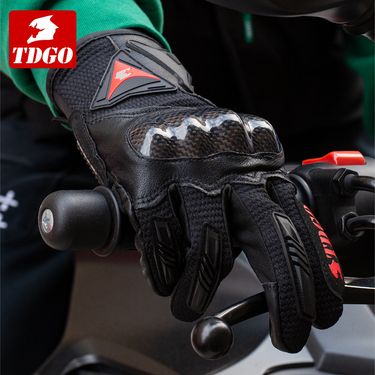 Motorcycle Gloves – Carbon Fiber-Reinforced Leather Gloves For Men & Women (Black/Black-Red, M/L/XL, All-Season Windproof & Grip Control)_voghion.com