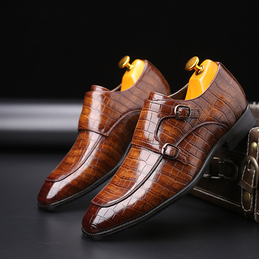 New leather shoes men's pointed shoes alligator leather shoes male side buckle casual men's shoes_voghion.com