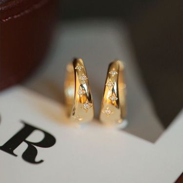 Silver-Plated Gold Starry Sky Sparkling Zircon Hoop Earrings For Women - Simple, Versatile & Artistic Design_voghion.com