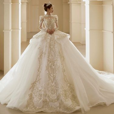 Women's Clothing New Bride French Retro Light Luxury Niche High End Advanced Travel Photography Long Tail Main Yarn Female_voghion.com
