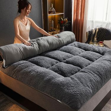 2025 Winter Essential Thickened Lamb Wool Bed Soft Cushion Tatami Mat Pad Quilt Student Dormitory Single Mattress_voghion.com