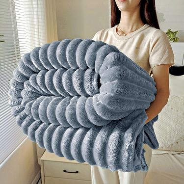 2025 New Thickened Wide Striped Cut Flower Rabbit Fur Milk Velvet Flannel Air Conditioning Blanket_voghion.com