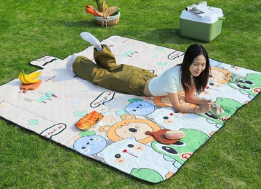 Camping Thickened Moisture-Proof Outdoor Grass Mat Widened Portable Picnic Waterproof Spring Outing Ins Style Cushion_voghion.com