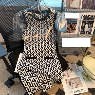 women's slim fit crescent sleeveless waist-hing dress_voghion.com