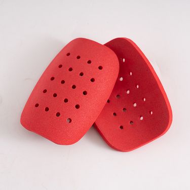 Soccer training leg pads for children and adults Vent shin pads for protective gear inserts_voghion.com