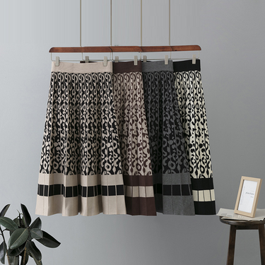 Women's clothing autumn and winter new retro leopard print color contrast knitted skirt women's A-line pleated skirt big swing mid-length_voghion.com