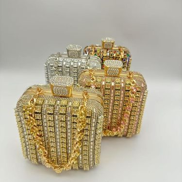 Handmade Chain Rhinestone Square Small Full Diamond Handheld Evening Bag_voghion.com