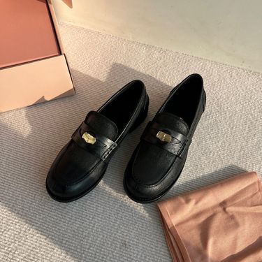2025 New Brown Vintage Black Gold Coin Loafers Women Slip-On Fashion Thick Sole British Style Leather Shoes_voghion.com