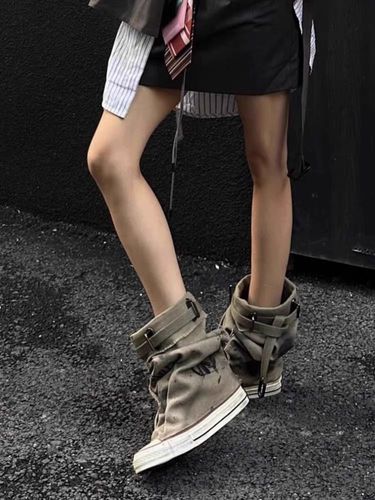 Graffiti Belt Buckle High-top Sneakers, Casual Shoes_voghion.com