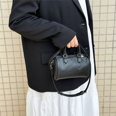 2025 New Pillow Small Handbag Top Layer Vegetable Tanned Cowhide Women's High-end Feel Ladies' Crossbody Bag_voghion.com