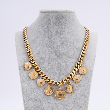 Wind metal texture single-layer stacked circular hang tag necklace for women's cold air collarbone Cuban creative neck_voghion.com