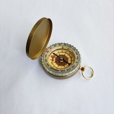 Production Wholesale Flip Cover Outdoor Enhanced Night Light Multi-Function Compass High-End Pocket Watch_voghion.com