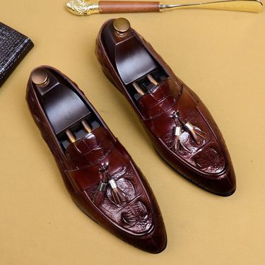 Men's Loafers Brand Leather Shoes Vintage Slip-on Classic Casual Men Driving Shoes Wedding Male Dress Shoes Tassel Pointed Toe_voghion.com