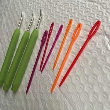 9Pcs/Set Knitter Crochet Needle Pick Needle Elbow Crochet Needle Plastic Needle_voghion.com