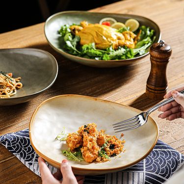 Personalized Ceramic Retro Stoneware Ceramic Tableware Triangle Dessert Plate Restaurant Hotel Business Ceramic Salad Plate_voghion.com