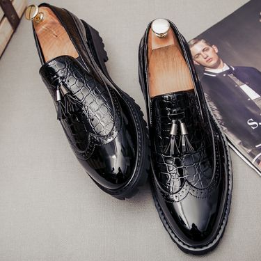 Fashion Shoes Office Shoes Slip-on Shoe Mens Leather Shoe Berathable Moccasins Fringed Men Shoes 2025 New Zapatos Para Hombres_voghion.com