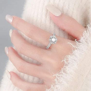 Handheld Flower Ring For Women, High-Value Versatile Wedding Birthday Girlfriend Valentine's Day Gift, Light Luxury_voghion.com
