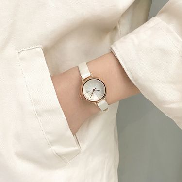 ins Super Fire College Style Watch chic Korean Style Retro Simple Elegant Women's Small Gifts for Girls_mkmklike.com